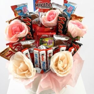 Ramo dulce de chocolates y rosas